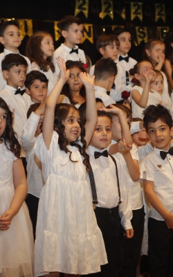 Çukurovalı Miniklerin Mezuniyet Heyecanı