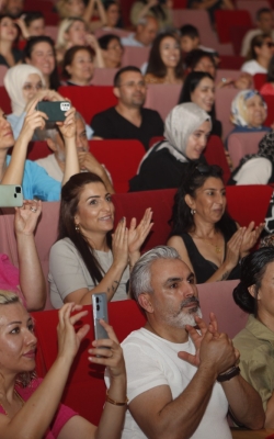 Çukurovalı Miniklerin Mezuniyet Heyecanı