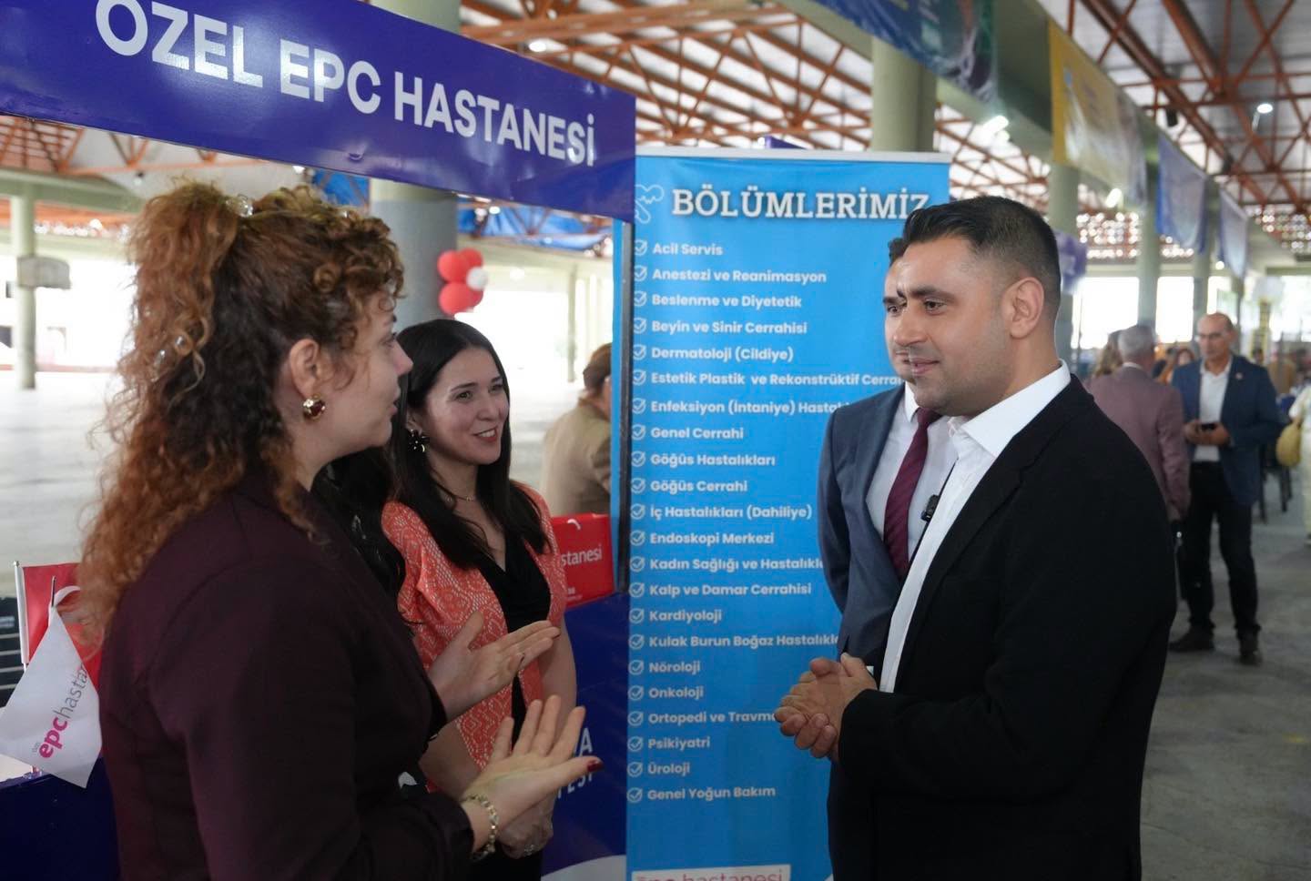 Çukurova Belediyesi 3. Kariyer Fuarı, iş arayanlarla işverenleri buluşturdu.